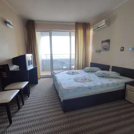 Europroperties Nikea Park アパート