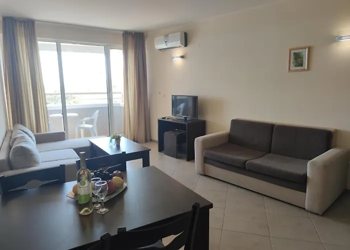 Апартамент Europroperties Nikea Park *