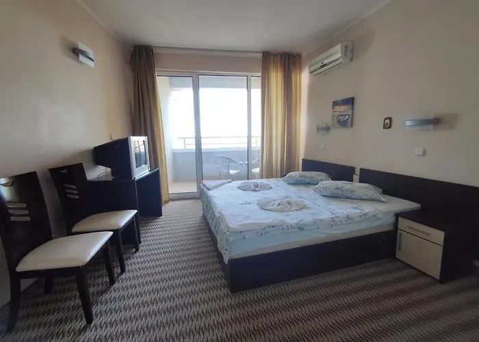 Europroperties Nikea Park Апартамент