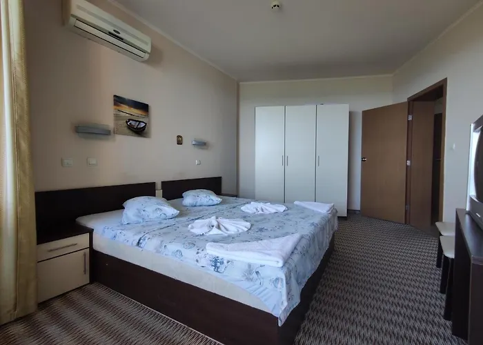 Europroperties Nikea Park Апартамент