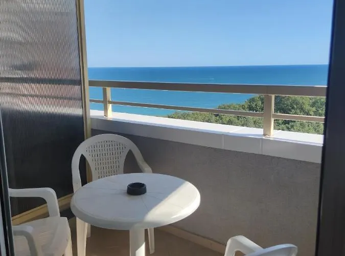 Апартамент Europroperties Nikea Park