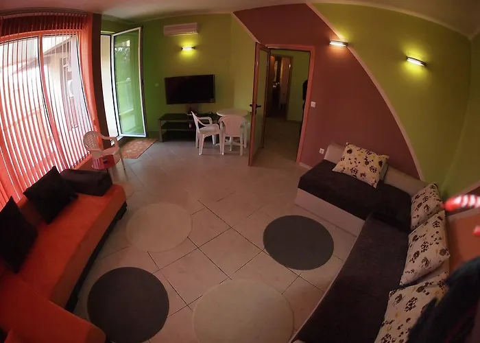 Апартамент Europroperties Nikea Park *